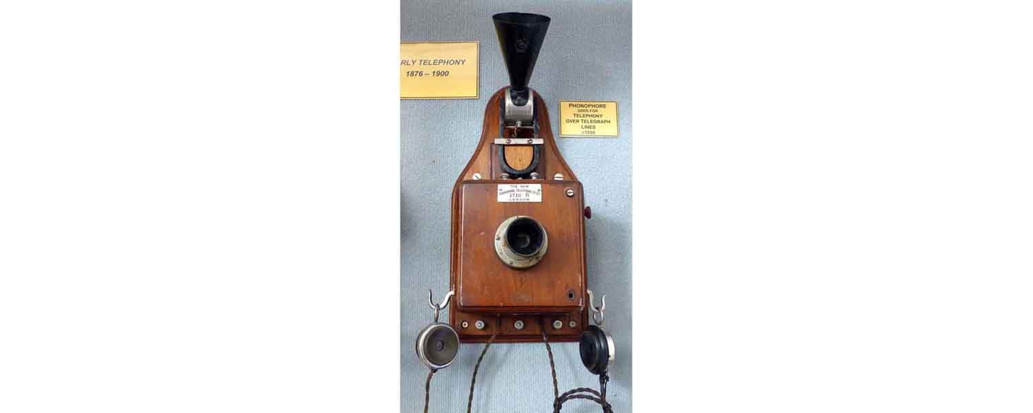 Queensland Telecommunications Museum-telephones_01.jpg